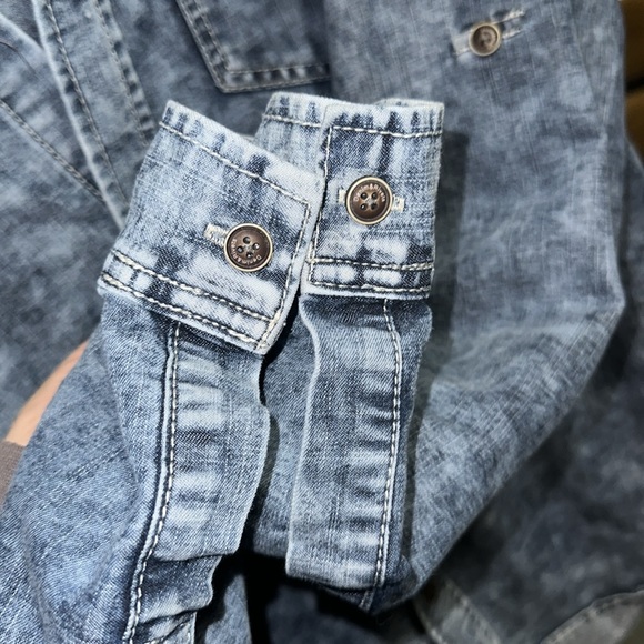 GENTLY WORN DENIM & RIVETS BLUE DENIM SHIRT JACKET WOMENS XL - Picture 3 of 7